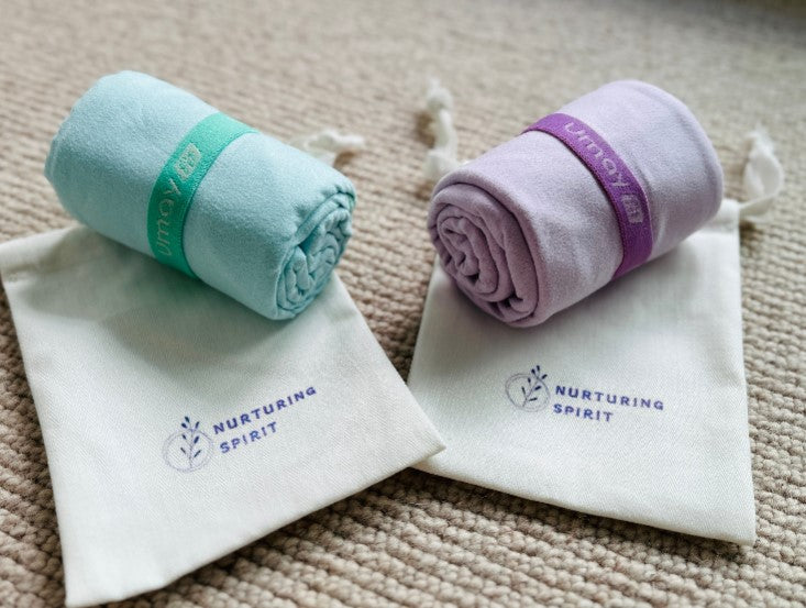 Fast dry and light weight towel